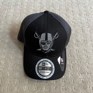 New Era Raiders 39Thirty Cap, Size Medium-Large